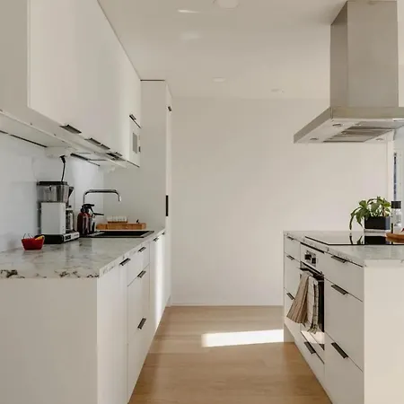 Borg Riverside 3br, Sauna, Balcony, 아파트