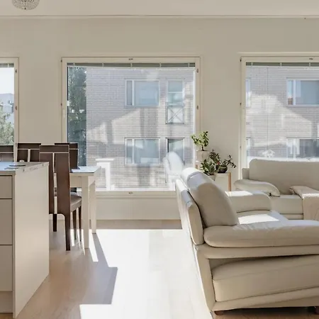 아파트 Borg Riverside 3br, Sauna, Balcony,
